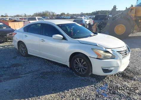 2015 Nissan Altima 2.5 S из США, поврежденный, VIN 1N4AL3AP7FC492791